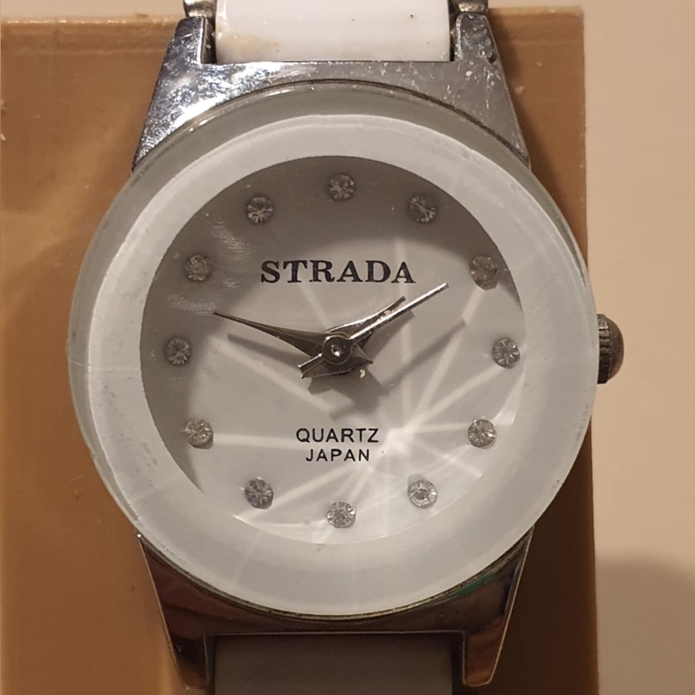🦋10/$20🦋 Strada Silver/White Rhinestone Women's Watch